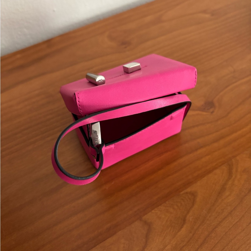 NWOT Stuart Weitzman Fuscia Smooth Calf Micro Mini bag Shoebox Clutch - Picture 2 of 8